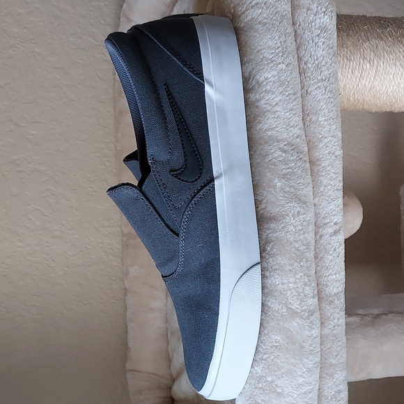 Nike Other - Nike slide on shoes 10.5